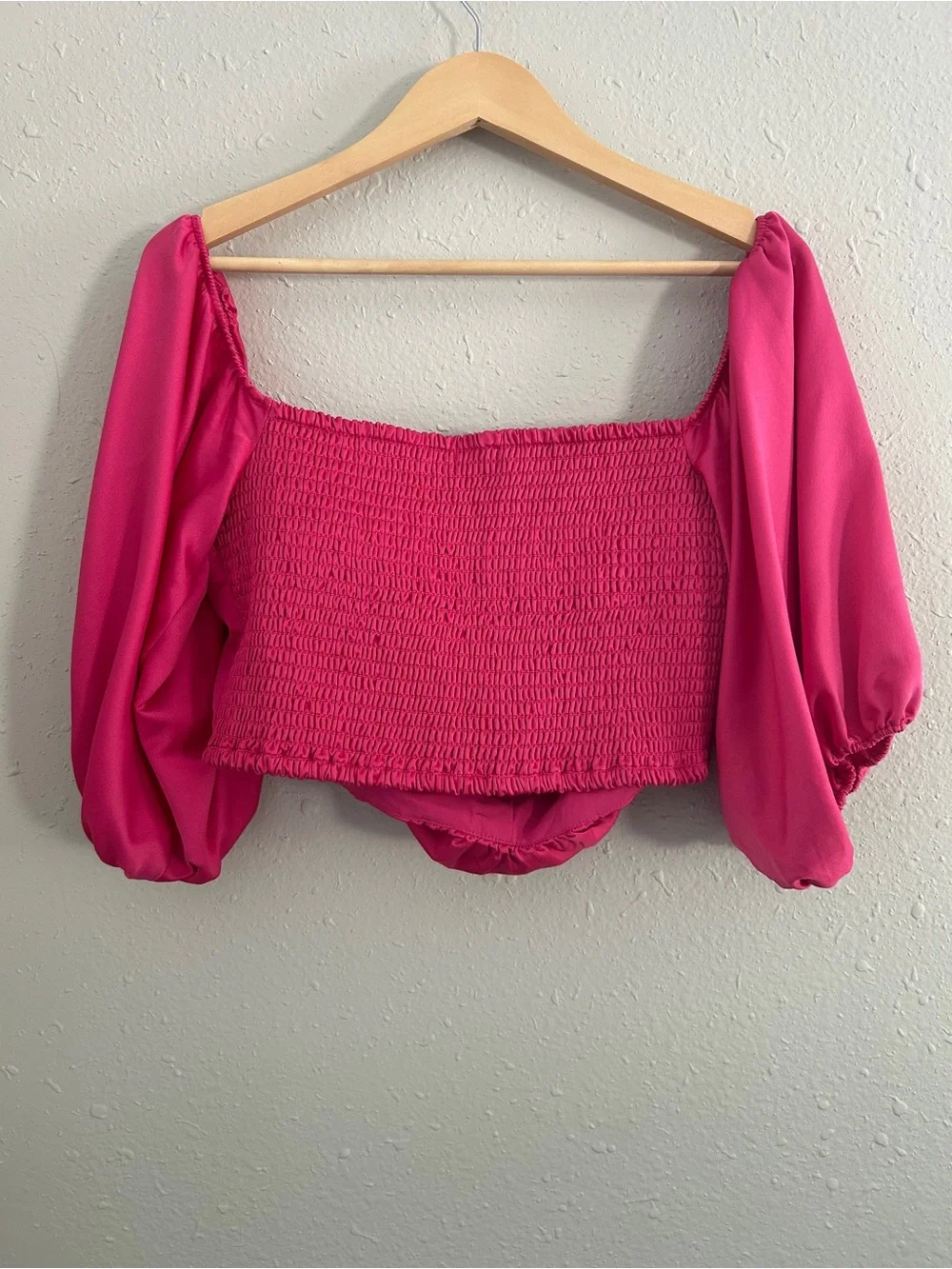 Express x LadyGang Pink Fuchsia Off-Shoulder Puff Sleeve Crop Top Barbie Summer